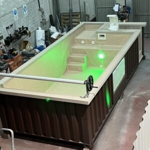 Contentor Di 20 Pés Transformado Em Piscina
